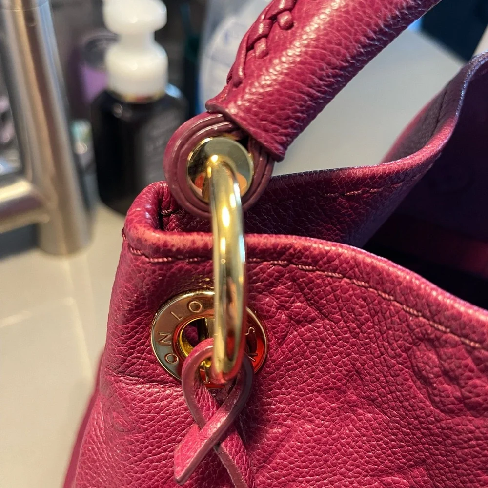 Louis Vuitton Raspberry Artsy MM Monogram Empriente